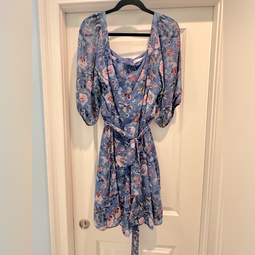 Beautiful dress. Worn twice, like new